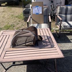 Fire pit & 4 Chairs