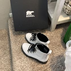 Sorel Boots Barely Worn 