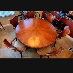 Century Round/Oval Dining Table 