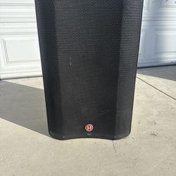 Harbinger VARI V2315 Powered Speaker
