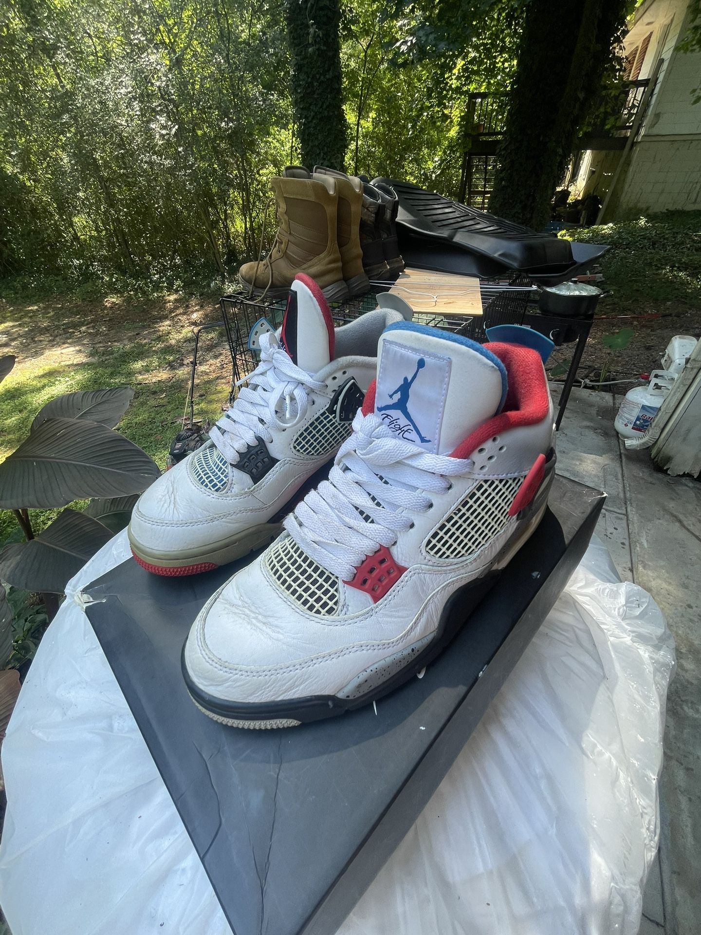 Jordan 4