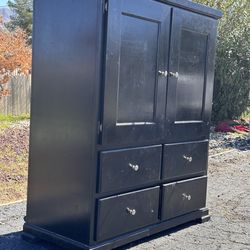 $40 dressor / mueble