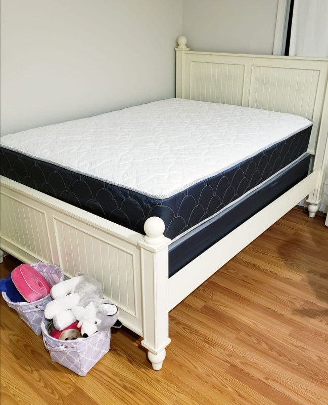 NEW TWIN MATTRESS. Bed frame is not available. Take it home the same day 👍