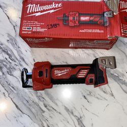 Milwaukee M18 Drywall Router 