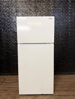 MORA TOP FREEZER REFRIGERATOR w/WARRANTY! R3490A