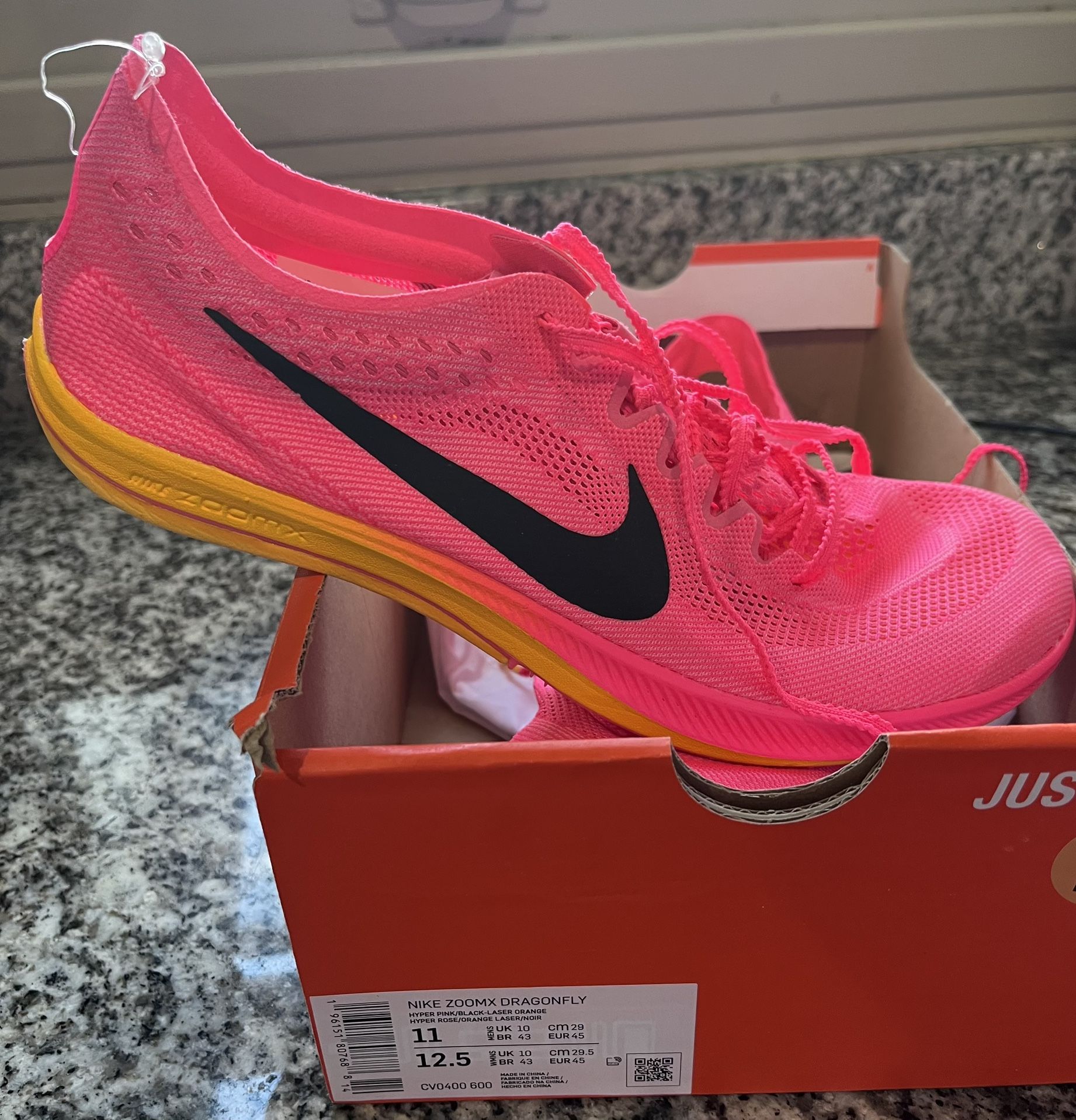 Nike Dragonfly 1 Size 11 (PRICE IS NOT FINAL)