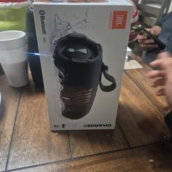 JBL Charge 6