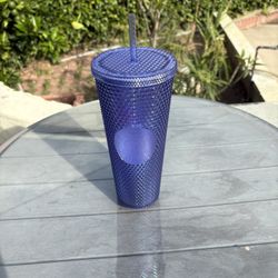 Rare Starbucks x Disney Studded Tumbler 💙✨ 