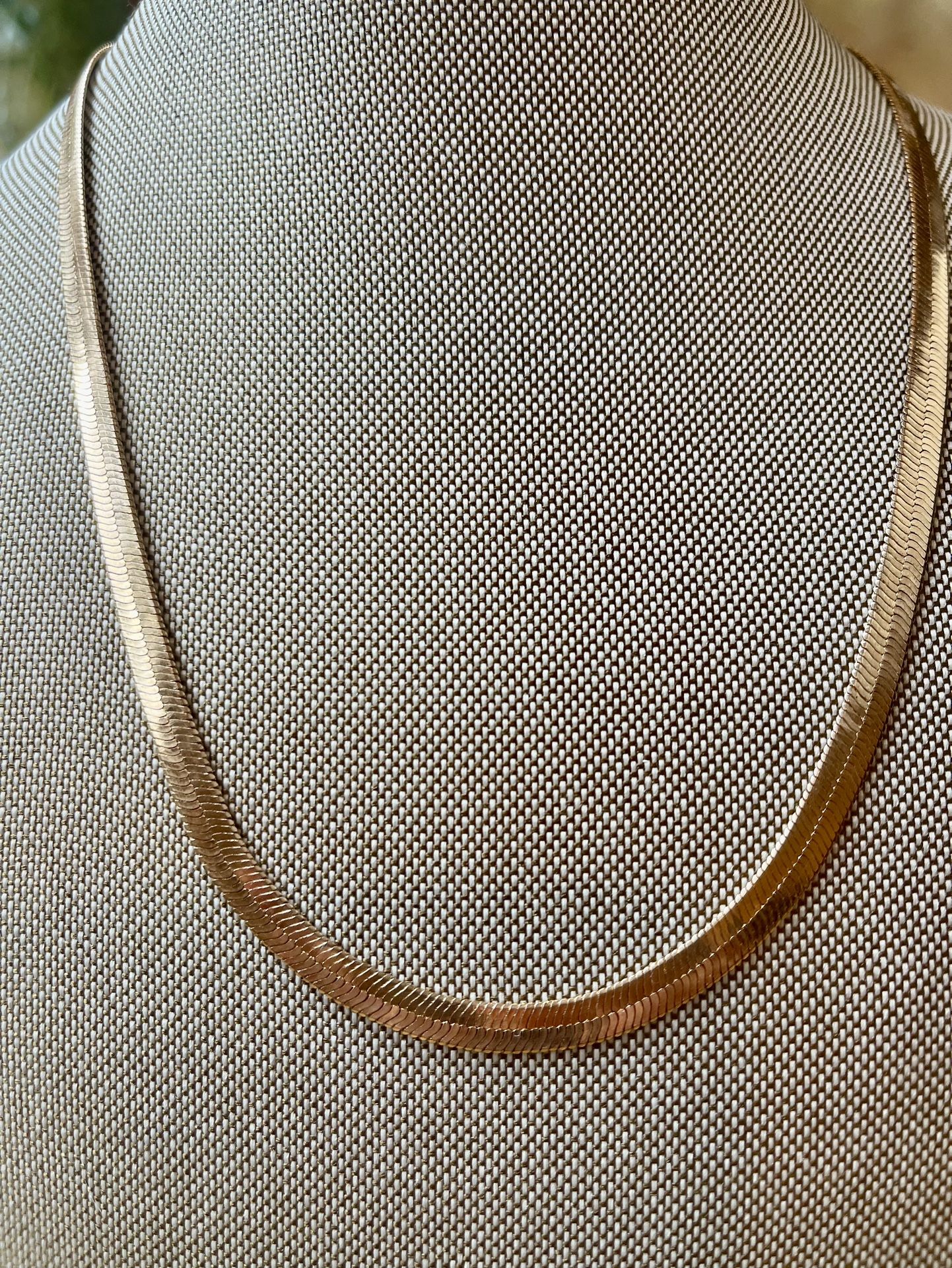 8.5” Reversible Herringbone Gold Chain