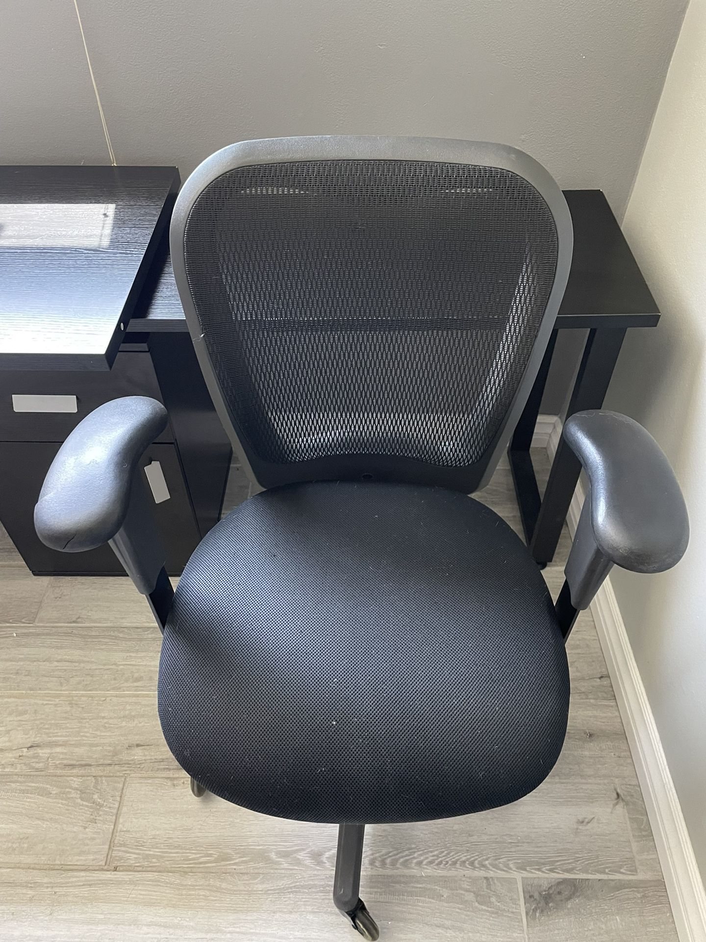 Modular Desk And Rolling Chair