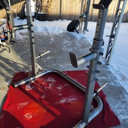 GOLD'S GYM SQUAT RACK  EXCELLENT CONDITION 
11525 S HALSTED DUNKIN DONUTS/ 7111.S WESTERN WALGREENS 
70$  CASH ONLY AS IS 