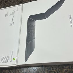Newest apple magic keyboard 13 inch for M4/M5 with full warrnaty 