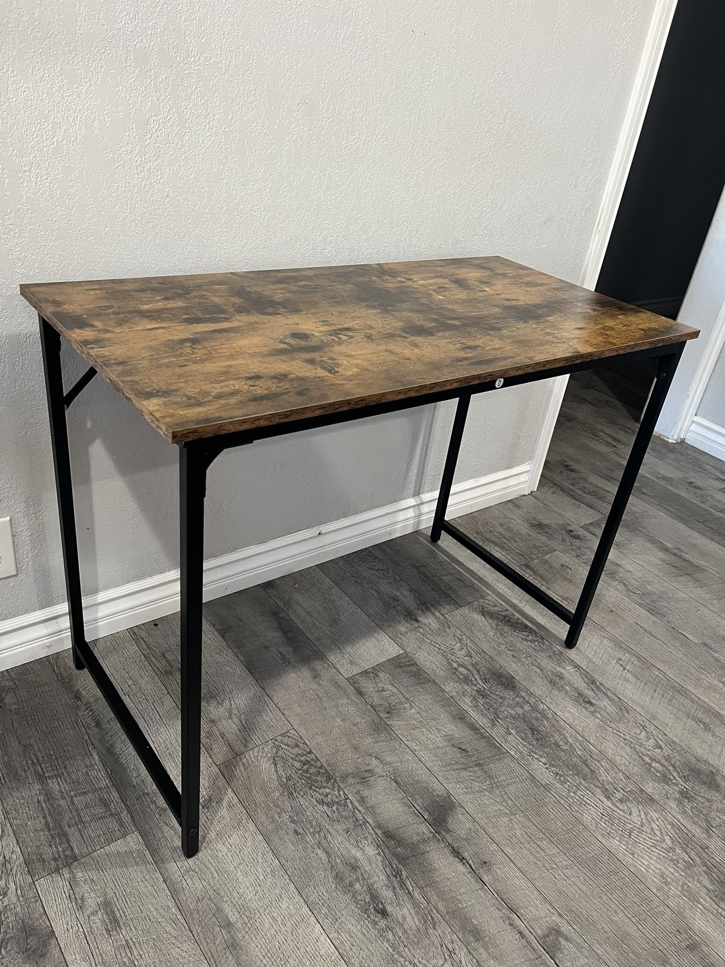 NEW DESK / TABLE