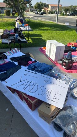 YARD SALE IN RIALTO  08-15 ( still setting up )