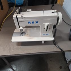 Rex RX-607 Upholstery/Sewing Machine