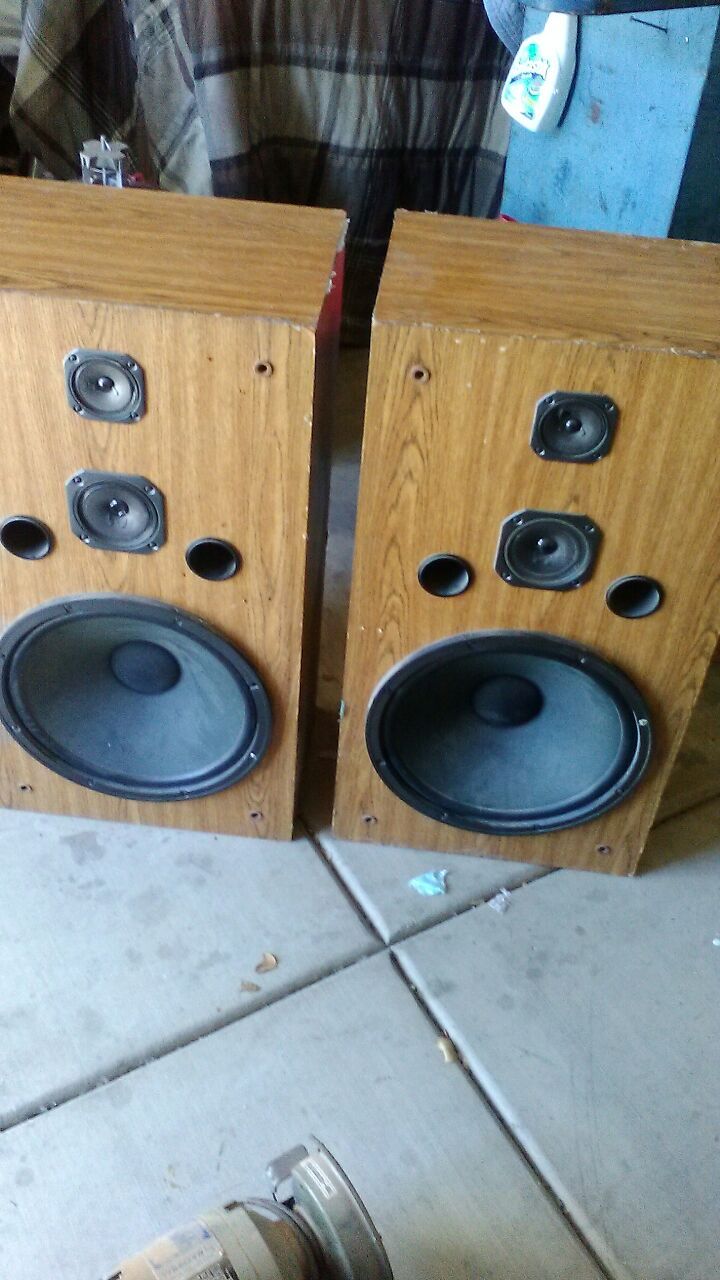 Vintage Fisher 3way speaker system