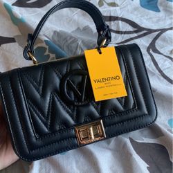 Women’s Valentino Hand Bad BRAND NEW 