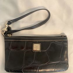 Dooney & Bourke Wristlet 