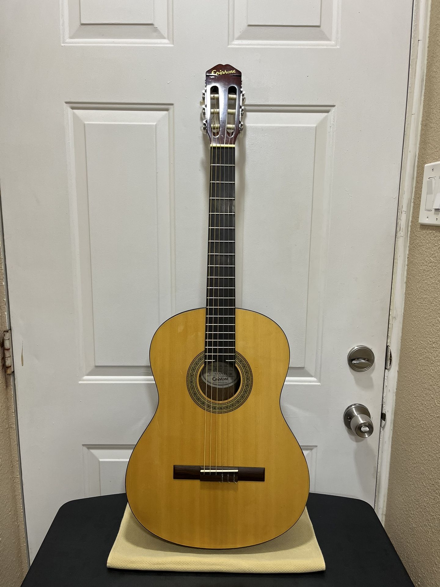 EPIPHONE ACOUSTIC GUITAR WITH NEW MARTIN NYLON STRINGS/GIG BAG!