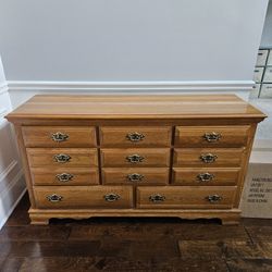 Dresser With Mirror