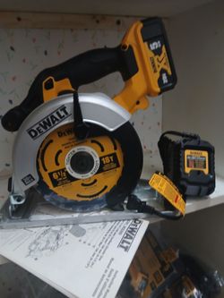 20v max 6 1/2 lnch Cordless circular saw And battery 5ah And Charger New