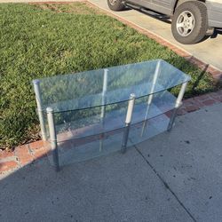 Free glass tv table