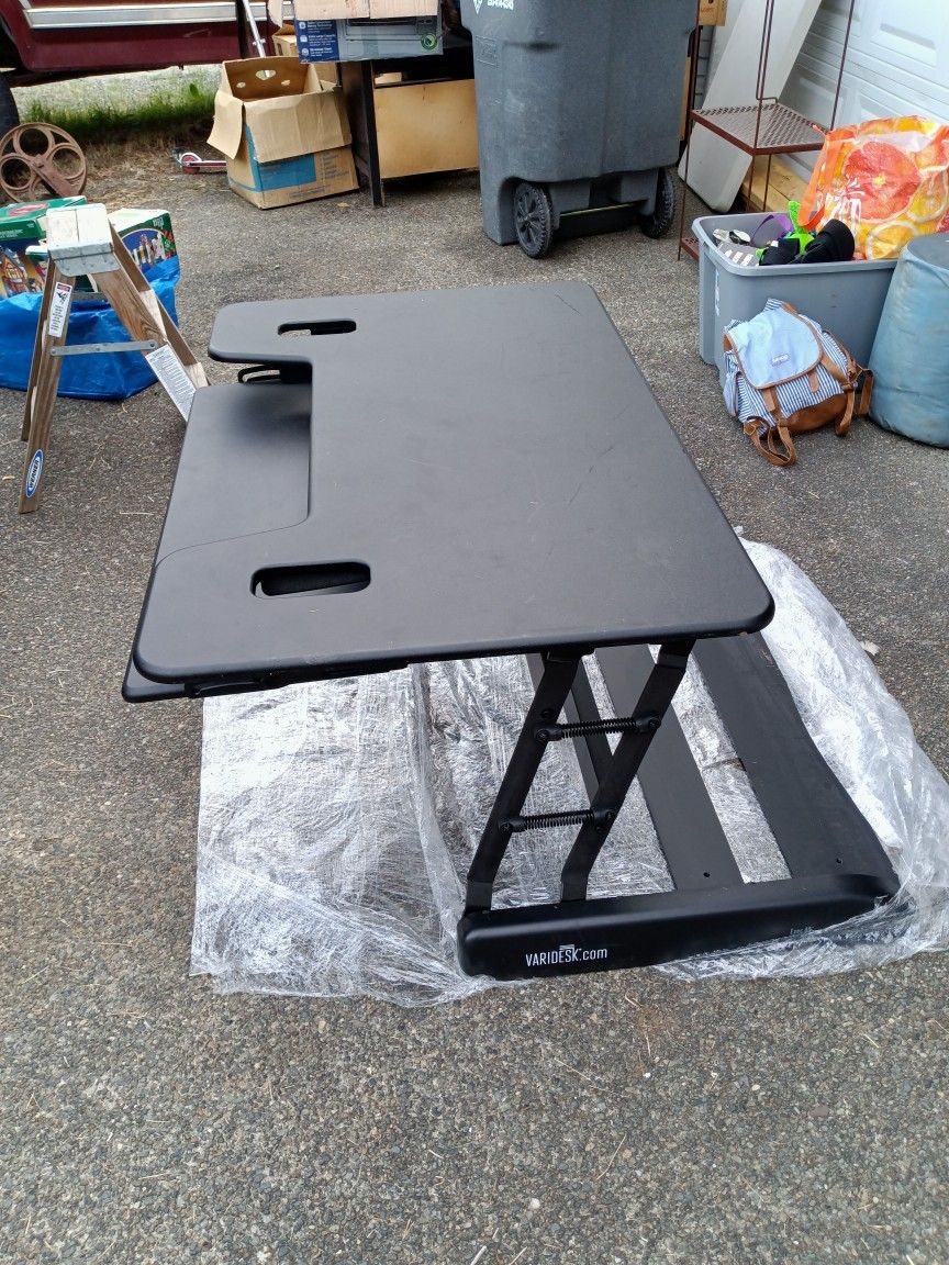 Varidesk Exec 40" Standing Desk