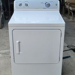 GE White Clothes Dryer