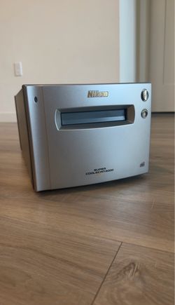 Nikon Coolscan 9000 with 5 holders