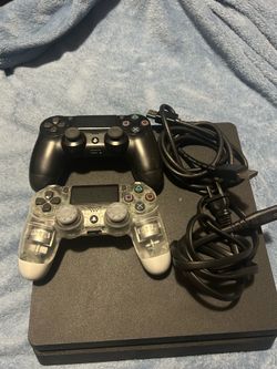 ps4 with cords and 2 controllers