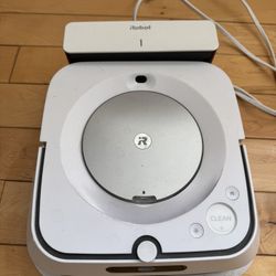 Roomba Brava Mop With Replacement Pads