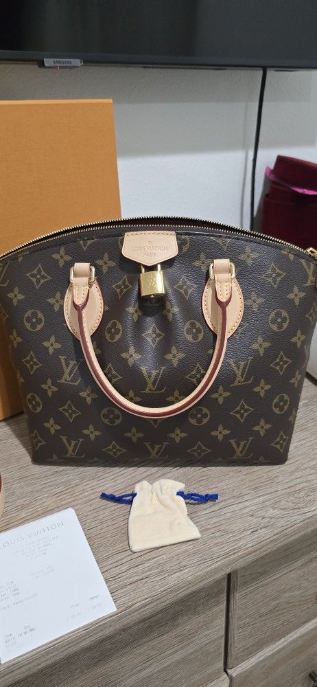Authentic Lv Boetie PM