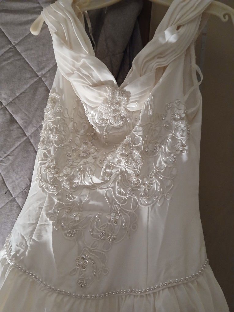 Women's Wedding Dress