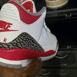 Jordan 3 🔥 Red 