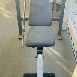 Bench And Two Sets Of Weights Only $30 Great For Workout.