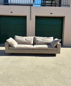 West Elm Harmony Distressed Velvet Couch 🛻Delivery Available🛻