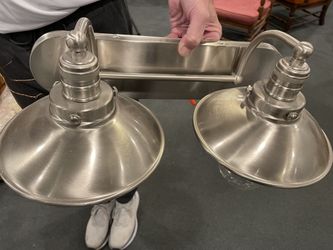 Chrome Bathroom Light Fixture 