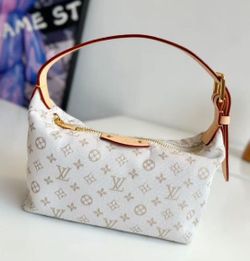 Adjustable shoulder strap zipper closure Cowhide trim Lunch box bag Handbag shoulder bag Women's white and brown