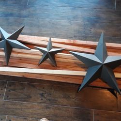 Decorative Metal Stars, Quantity 2, Medium Sold