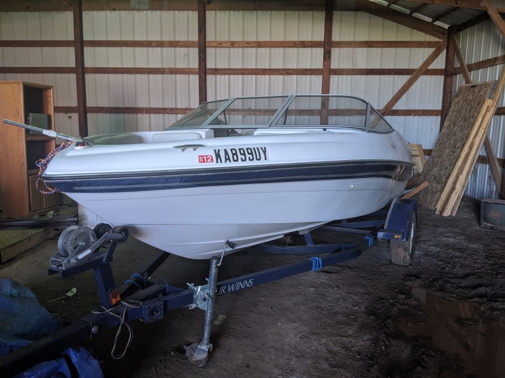 16 ft. Four Winds ski boat