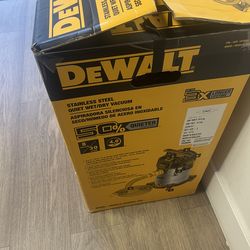 De Walt stainless steel vacuum new