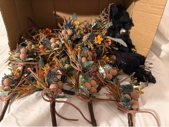 Ling Moments- Burnt Orange and Teal- guest boutonnieres