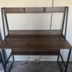 Black Desk