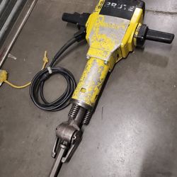 Bosch Brute Jackhammer With ONE Bit