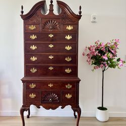 Beautiful wooden vintage Dresser Chest drawers , Vintage dresser  Materials: Mahogany, Brass Thomasville Chippendale Style Mahogany Bonnet- Top Highbo