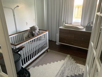 Babyletto crib + Newton mattress
