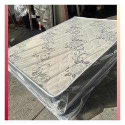 Queen size mattress/ Colchon