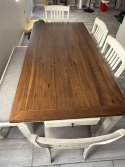 Beautiful Farmhouse Dining Table Set
