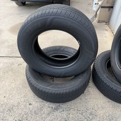 2 Llantas 255/65/18 Dela Goodyear 95% De Vida 