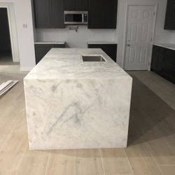 Granite And Marble.   Quartz And Gabinet